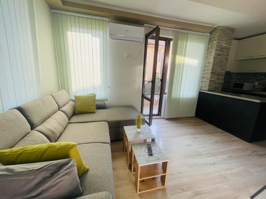 Breeze Apartment 布尔加斯 外观 照片